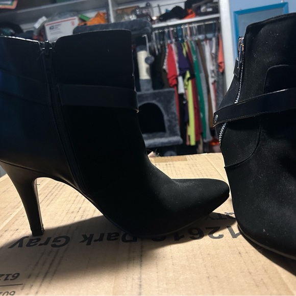 Black ankle boots - Picture 3 of 3